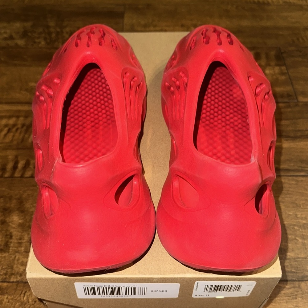 Yeezy Foam Rnnr View 3